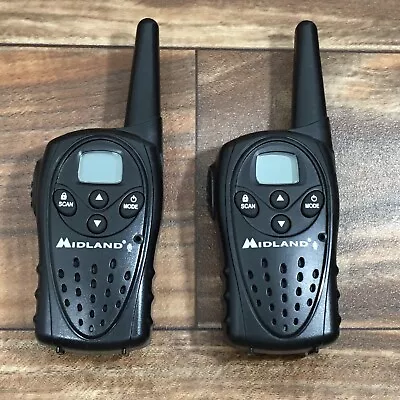 Pair Of Midland XT14 Two Way Radios 22 Channel With Belt Clips Walkie Talkies • $19.50