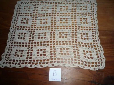Vintage  Beige / Ecru Hand Crocheted Doiley Traycloth Placemat B • £2.99