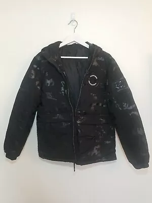 New Camouflage Hooded  Stylish Jacket Black Size Medium  • $125