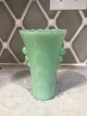 Vintage Anchor Hocking Fire King Jadeite Jadite Tulip Vase Art Deco 5.25  • $21.99