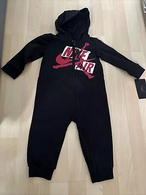 Boys NIKE Baby Suit 18 Months • £25