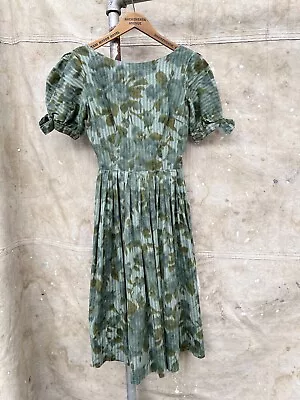 Vtg 1950s Floral Print Dress Full Skirt Union Label XS Green Puff Sleeve Cotton • $9.99