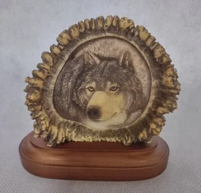 Mill Creek Studios Gray Wolf Sculpture Button On Wooden Base #15004 • $32.95