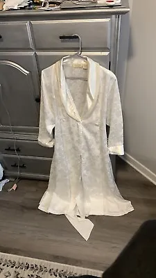 Victorias Secret Vintage Bridal Robe  • $35