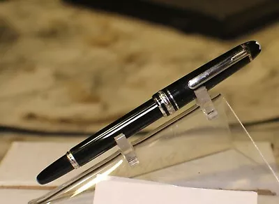 Vintage MONTBLANC Meisterstuck Black Fountain Pen 14K Nib M 1810 Cw1262669 • $95