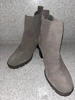 UGG Hazel Suede Ankle Boots Size 9 Thick Heel Soo Comfy And Pretty • $74.99