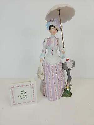 1988 NIB Avon Mrs Albee Award 11  Full Size Porcelain Figurine Box Certificate  • $19.99