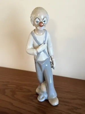 Porcelain Clown In The Style Of Lladro. • £10