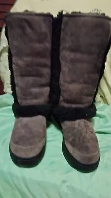 UGG Sunburst Tall Grey Black Suede Fur Boots Size 7 • $16