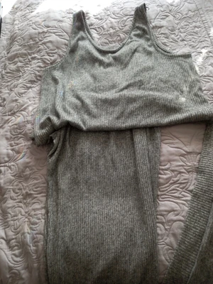 £7.50 • Buy Ladies Pyjamas And Dressing Gown To Match Grey, 16/18 Hardly Worn Was Present...