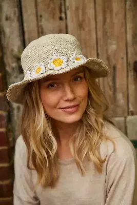 Pachamama Daisy Chain Hemp/Cotton Hat Natural • £27.45