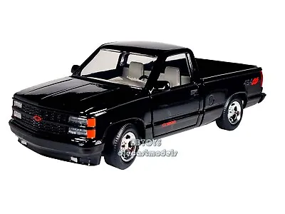1992 Chevrolet 454 SS Pickup (Black) 1/24 Diecast Model Motormax 73203 BLACK • $19.99