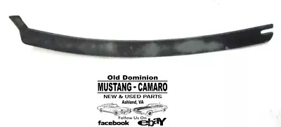 1983-1986 Mustang Front Lower Windshield Trim Molding - Passenger • $29.99