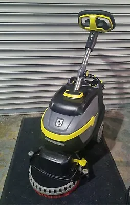 Karcher BD 38/12c Battery-powered Scrubber Dryer • £995