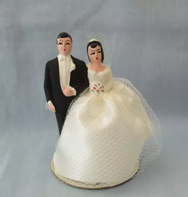 VINTAGE CHALKWARE BRIDE & GROOM WEDDING CAKE TOPPER 1940's 50'S ? • $8.99