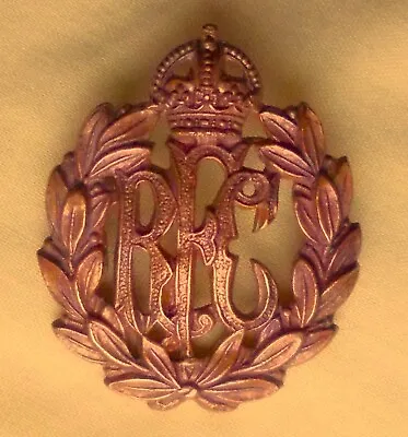 Brass Kc Royal Flying Corps Cap Badge - C174 • £15