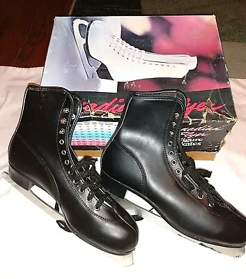 Vintage Black Leather Canadian Flyer Size 9 Men's Figure Skates Style 10241 • $29.99