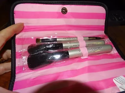 Victoria’s Secret Makeup Brushes Set 3 Piece Set NEW • $19.77