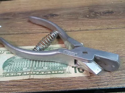 $15.99 • Buy IDEAL PIG Ear V NOTCHER PUNCH PLIERS Swine MARKING Identification Livestock 
