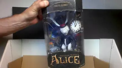 2000 WHITE RABBIT AMERICAN McGEE'S ALICE MIB • $125