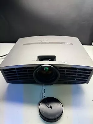 Mitsubishi HD4000 Projector Cinema HD 2000 Lumens • $189.49