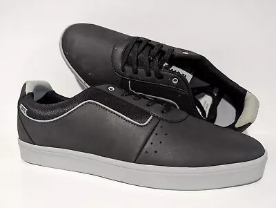 Vans New Meter Men Size USA 9 Skate Shoes Black/White • $49.90