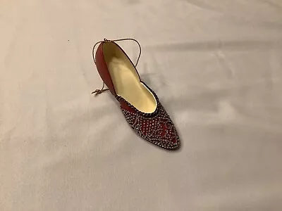 Vintage Metropolitan Museum Of Art Miniature Shoe Red French Pump Ornament  • $20