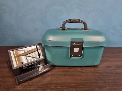 Vintage Delsey Hardshell Vanity Case With Mirror Lock Storage Green Travel Case • £27.99
