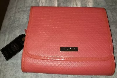 MOR Destination London CORAL FAUX LEATHER FOLD-OUT HANGING TRAVEL CASE-NWT!  • $7.90