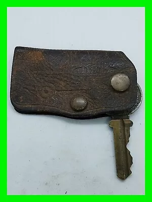 Vintage WWII Era ILCO Victory Cut Key Independent Lock Company With Key Holder  • $14.99