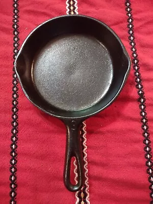 Vintage No 3 Unmarked Vollwrath Cast Iron Skillet W/Heat Ring Restored V02 • $24.99