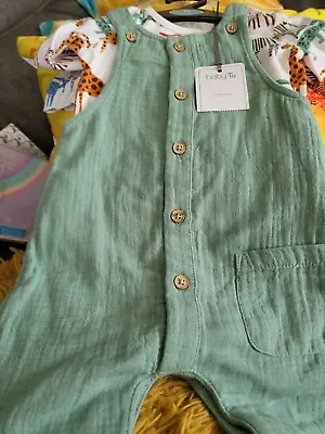 £4 • Buy Baby Boys Outfit 0to3mths
