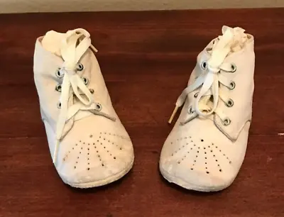 VINTAGE Baby Shoes!! White Soft Leather W/Laces- 1940-41 • $24