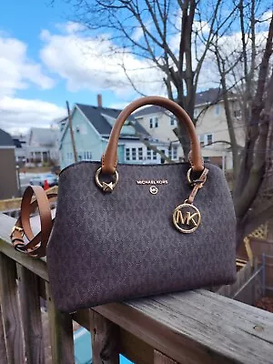 MICHAEL KORS Edith Small Logo Satchel • $85.99