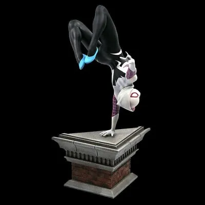 Marvel Gallery Comic Spider-Gwen Handstand Statue Diorama • $59.99