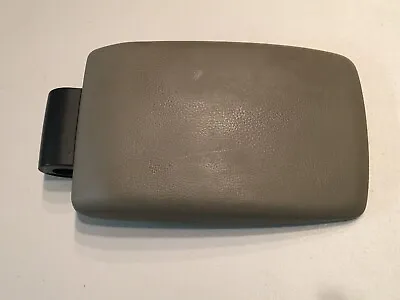 01-04 VolvoXC70  V70 Center Console Lid Armrest COVER ONLY Taupe *NO LATCH* • $29.99