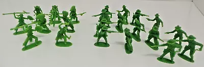 Vintage Cowboys And Indians Figures Green Plastic • £5.99