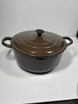 Vintage Le Creuset Vintage Brown Casserole Dish Size 20cm Tv Film Prop Kitchen • £18