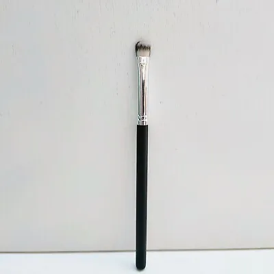 1x MAC 233 Split Fibre Eye Shadow Brush Full Size Brand New! • £15.40