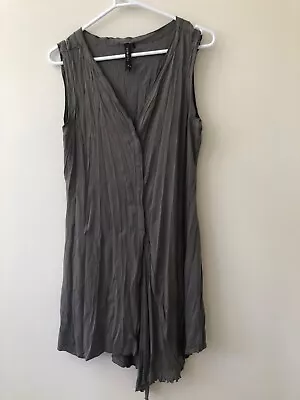 Flower Clothing Size 8 Grey Sleeveless V Neck Button Up Short Wrinkle Look Tunic • $17