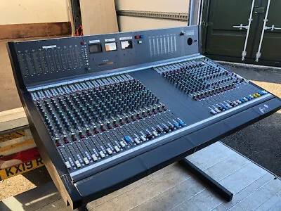 £2900 • Buy Soundcraft B800 Mixing Desk- Heavily Discounted MUST GO!