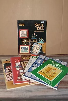 HTF Lot Of 7 Miniature Quilting Books And Craft Magazines Christmas Projects • $6.99