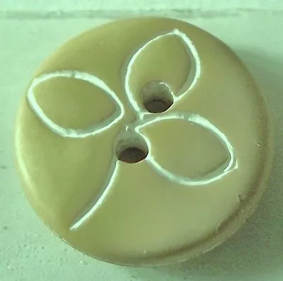 £1.68 • Buy 5 Buttons Flower Khaki 18 MM 1,8 CM 2 Holes Button Sewing Haberdashery
