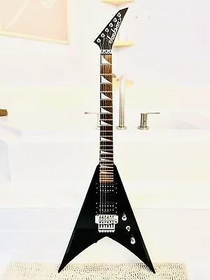$460 • Buy Jackson KV2 King V USA Electric Guitar Black