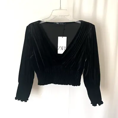 $29.99 • Buy ZARA Womens Blouse Small Black Cropped Long Sleeve Vneck Velvet