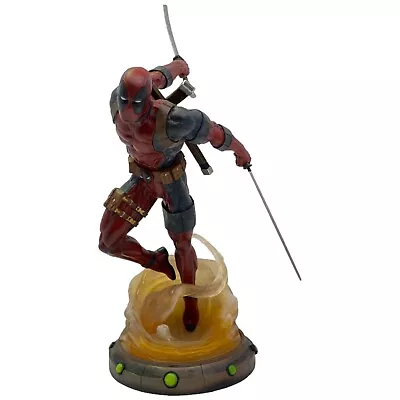 Marvel Deadpool Gallery Diorama Diamond Select Toys Used • $29.97