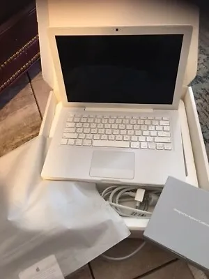 Apple MacBook A1181 13.3  Laptop (2007) PARTS Or REPAIR • $35