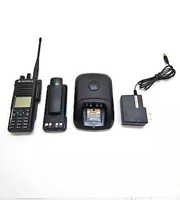 Motorola XPR7580e AAH56UCN9RB1AN 800/900 MHz Two Way Radio W Charger • $269.99