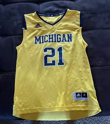 Youth Medium Yellow Michigan Wolverines Basketball Jersey • $25