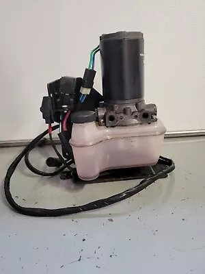 Volvo Penta SX-M Power Tilt And Trim Pump Assembly  (Freshwater) • $175